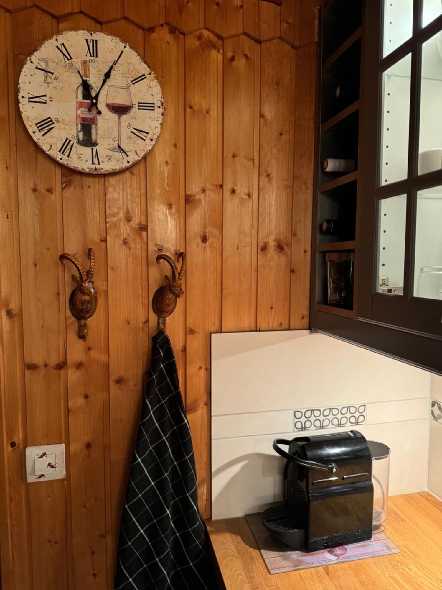 Charming, Cosy Chalet Nestled In A Breathtaking Surrounding With Spectacular, Stunning Mountain Views Abondance المظهر الخارجي الصورة