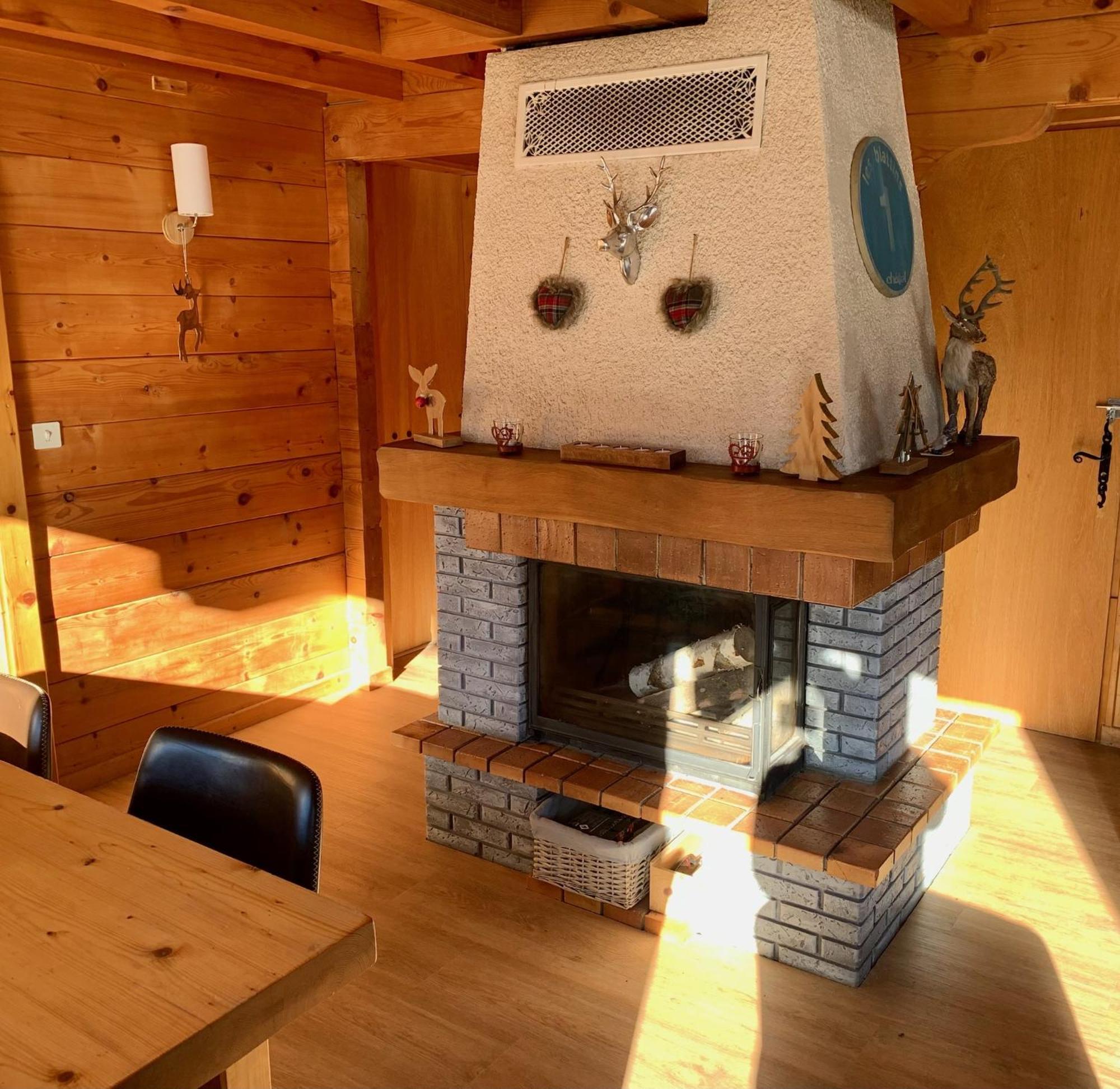 Charming, Cosy Chalet Nestled In A Breathtaking Surrounding With Spectacular, Stunning Mountain Views Abondance المظهر الخارجي الصورة